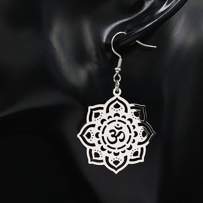 Boucle d'oreilles fleur de lotus symbole Hindou "Om"