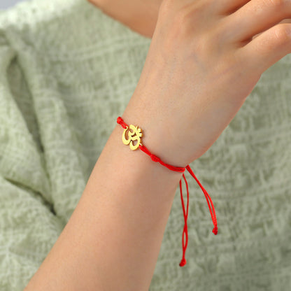 Bracelet de corde symbole Hindou "Om" rouge