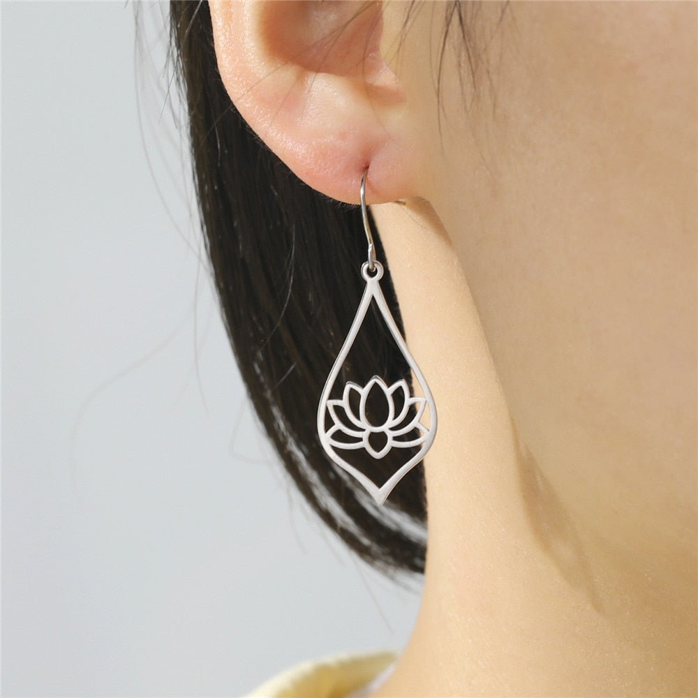 Boucles d'oreilles pendantes "gouttes d'eau" Fleur de Lotus