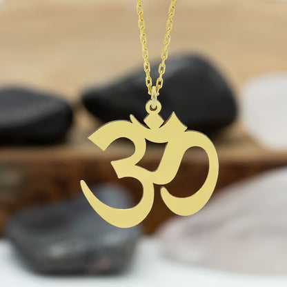 Collier chaine symbole Hindou "Om", couleur or